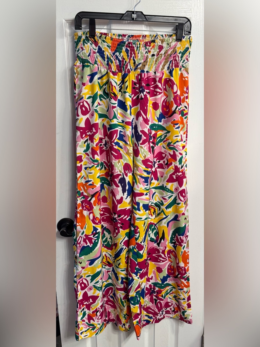 Niay size large gorgeous bright pants